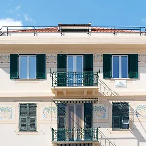 Appartamento Bilocale Mezzano In Centro, Varazze